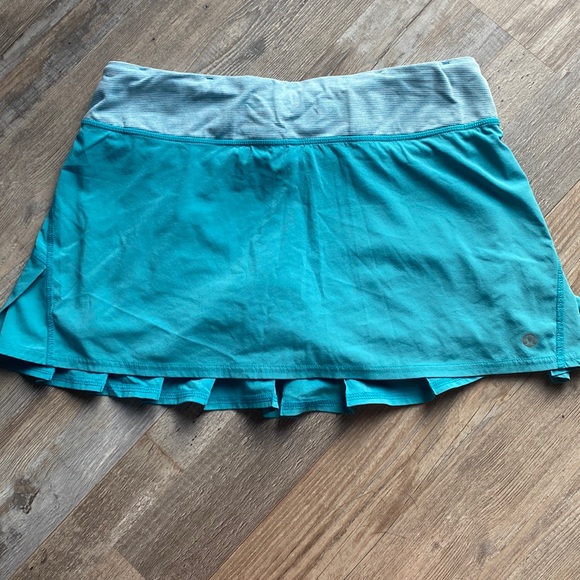 lululemon athletica Dresses & Skirts - Lululemon Pace Setter Skort✨ Size 6